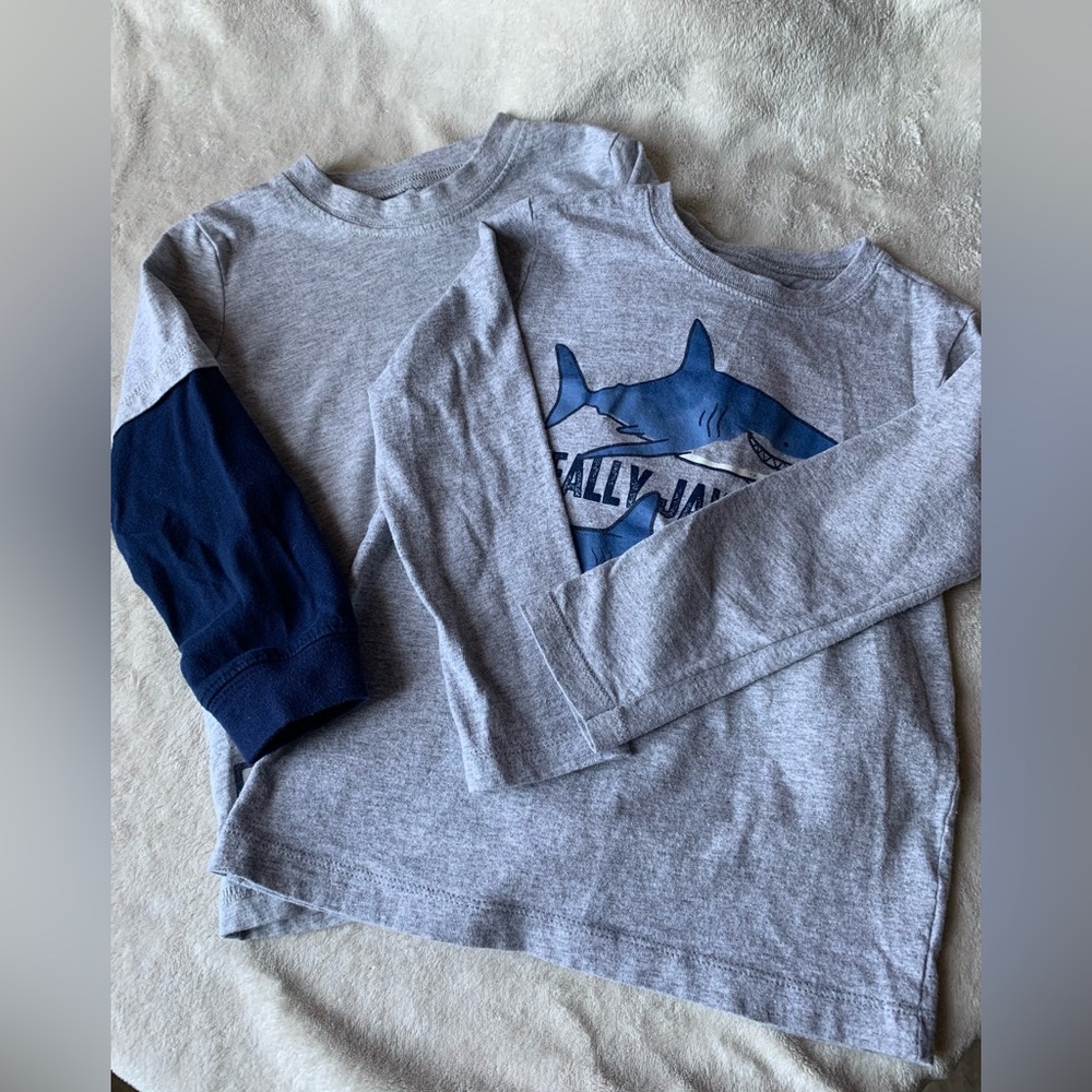 Carter’s Bundle of 4 long sleeve Size 3T - Picture 7 of 7